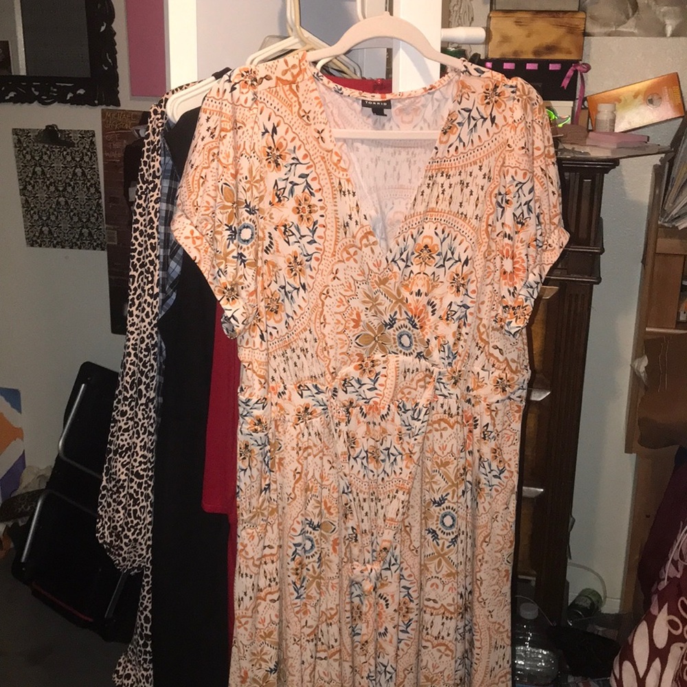 Plus size peach pattern maxi dress